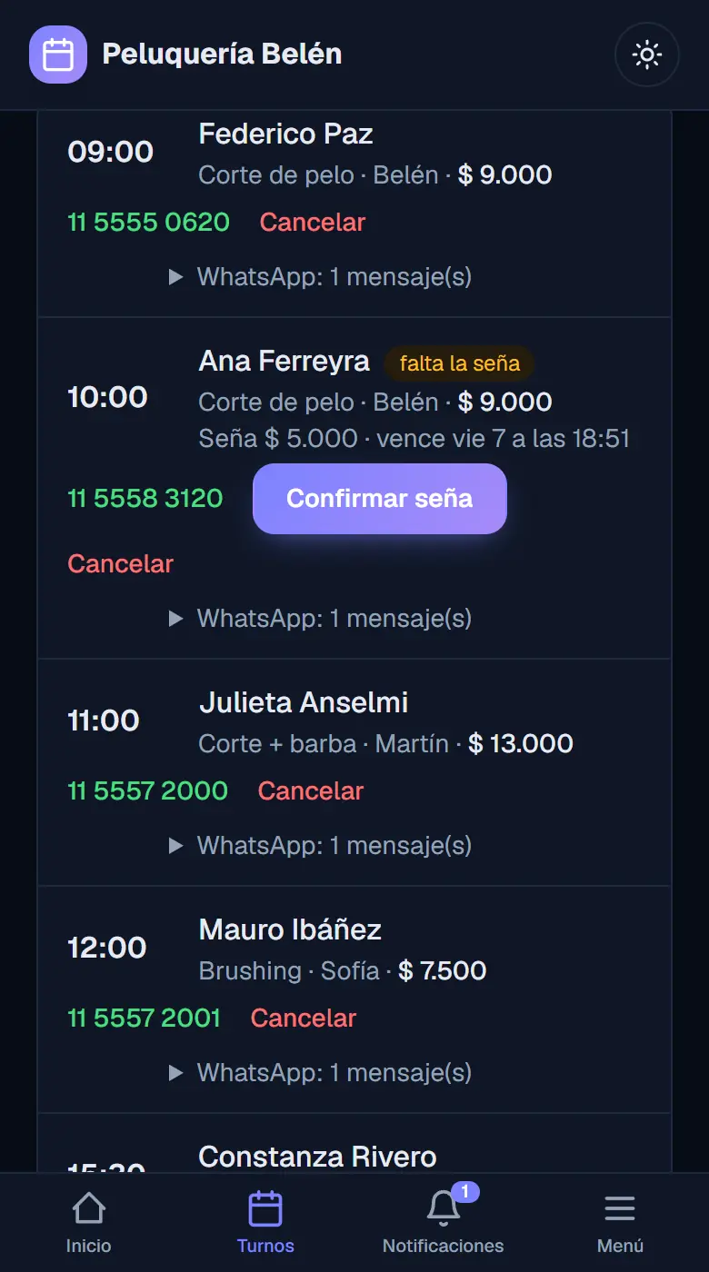 Lista de turnos del panel con un turno marcado como falta la seña y el botón Confirmar seña